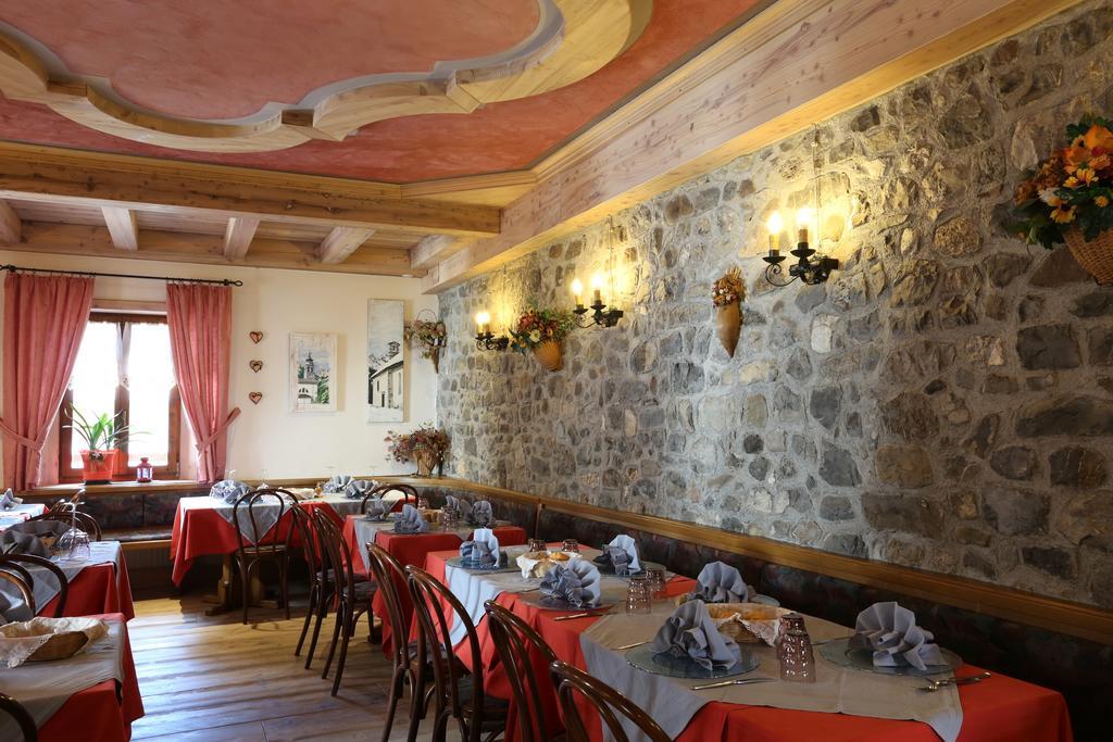 Albergo Centrale Forni di Sopra Zewnętrze zdjęcie
