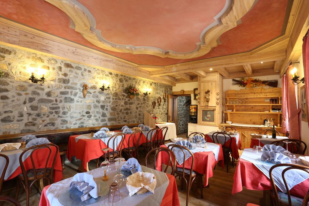 Albergo Centrale Forni di Sopra Zewnętrze zdjęcie