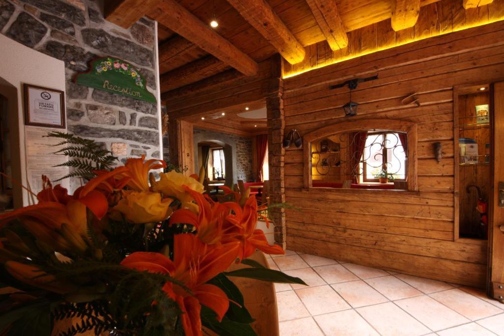 Albergo Centrale Forni di Sopra Zewnętrze zdjęcie