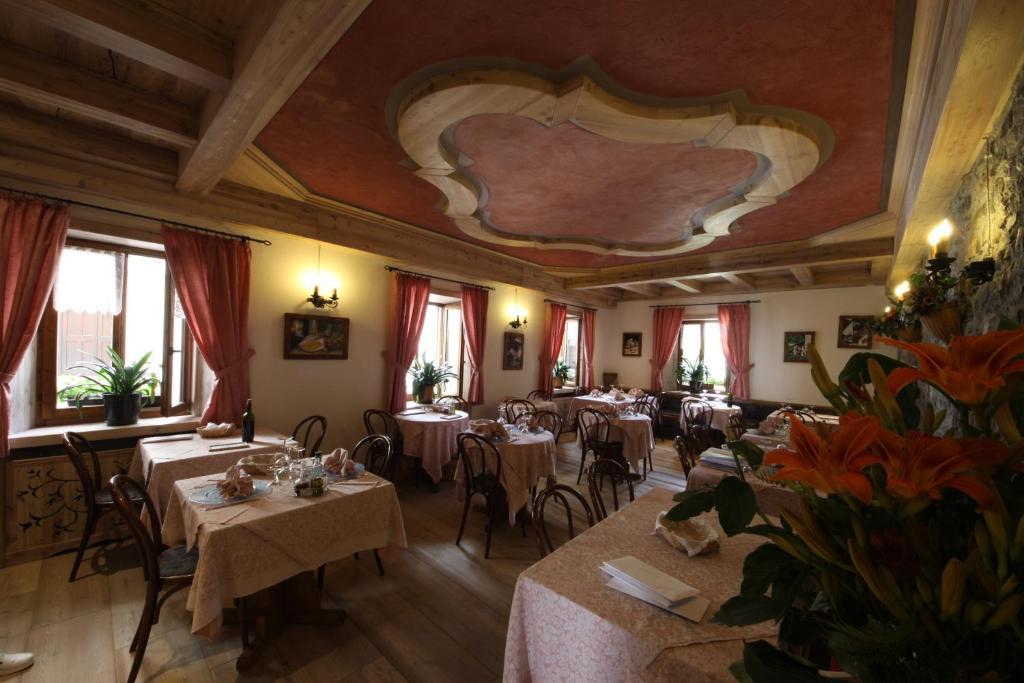 Albergo Centrale Forni di Sopra Zewnętrze zdjęcie