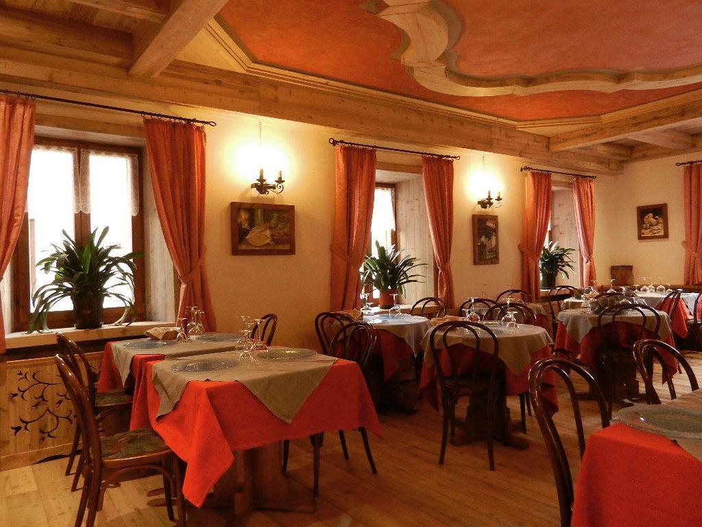 Albergo Centrale Forni di Sopra Zewnętrze zdjęcie